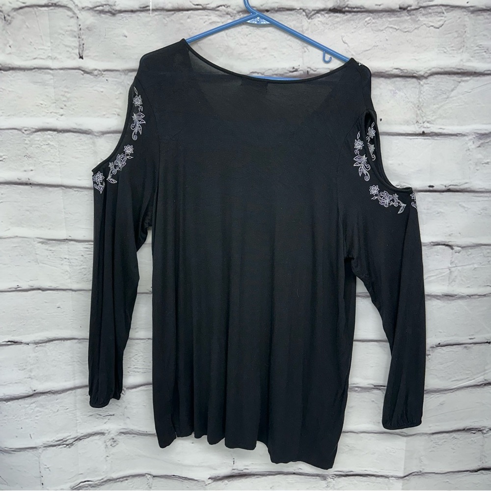 Verve Ami Neiman Marcus Women plus 1XL Blk Cold Shoulder Tunic Embroider… - Picture 4 of 16